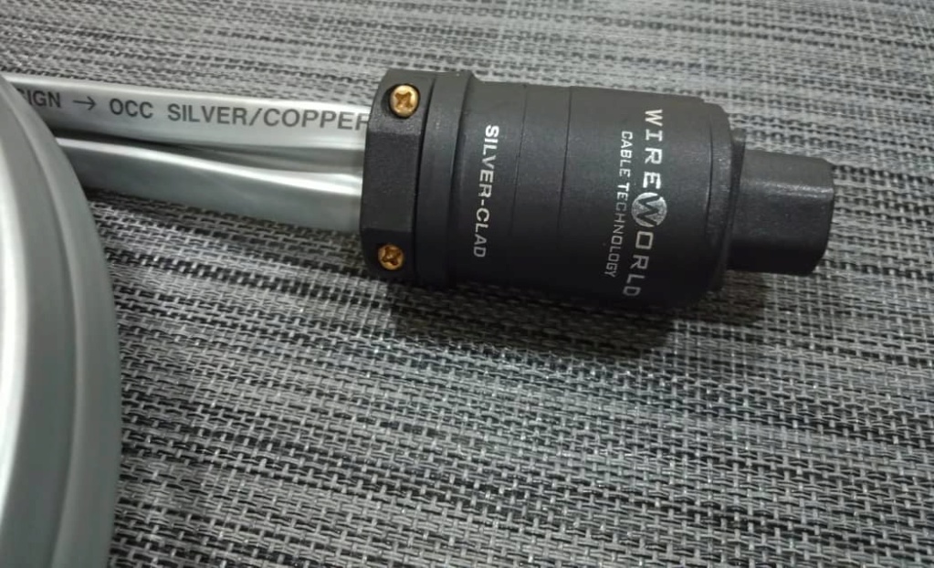 Wireworld Silver Electra 10 connector upgrade, 1m.