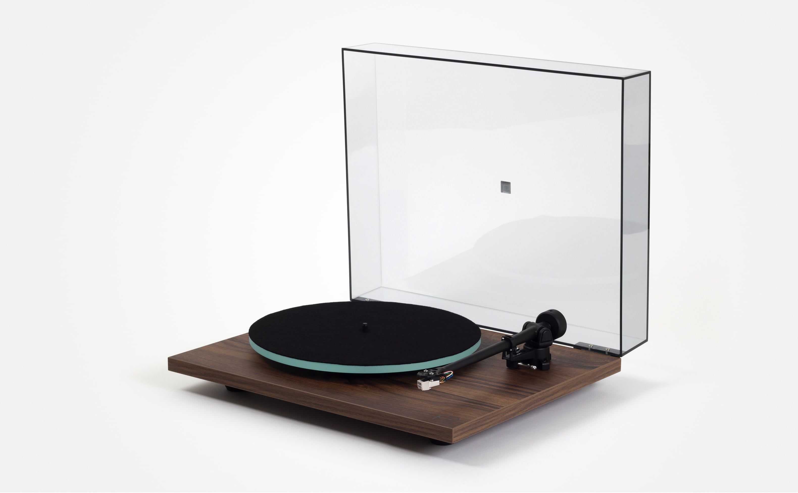 REGA Planar 2 walnut